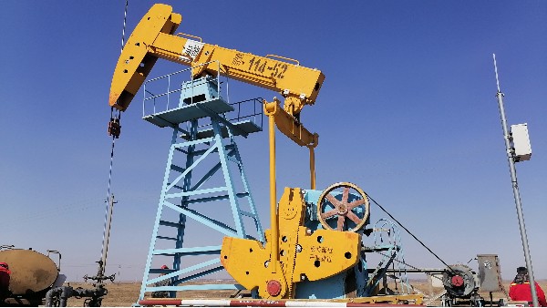 <i style='color:red'>新疆油田</i>吉慶油田作業區打造頁巖油開發主力軍